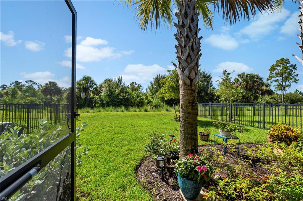 43836 Blue Heron Ln Property Photo 3