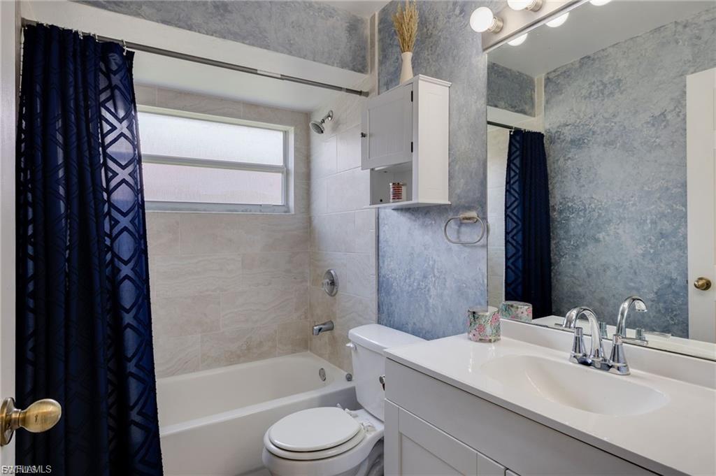 17791 Castle Harbor Dr Property Photo 12
