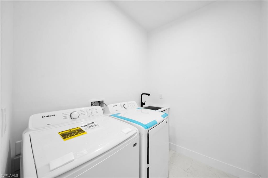 1143 Nw 27th Pl Property Photo 14