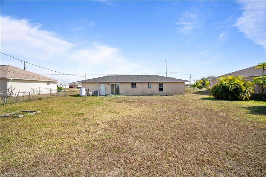 2028 Ne 17th Pl Property Photo 16