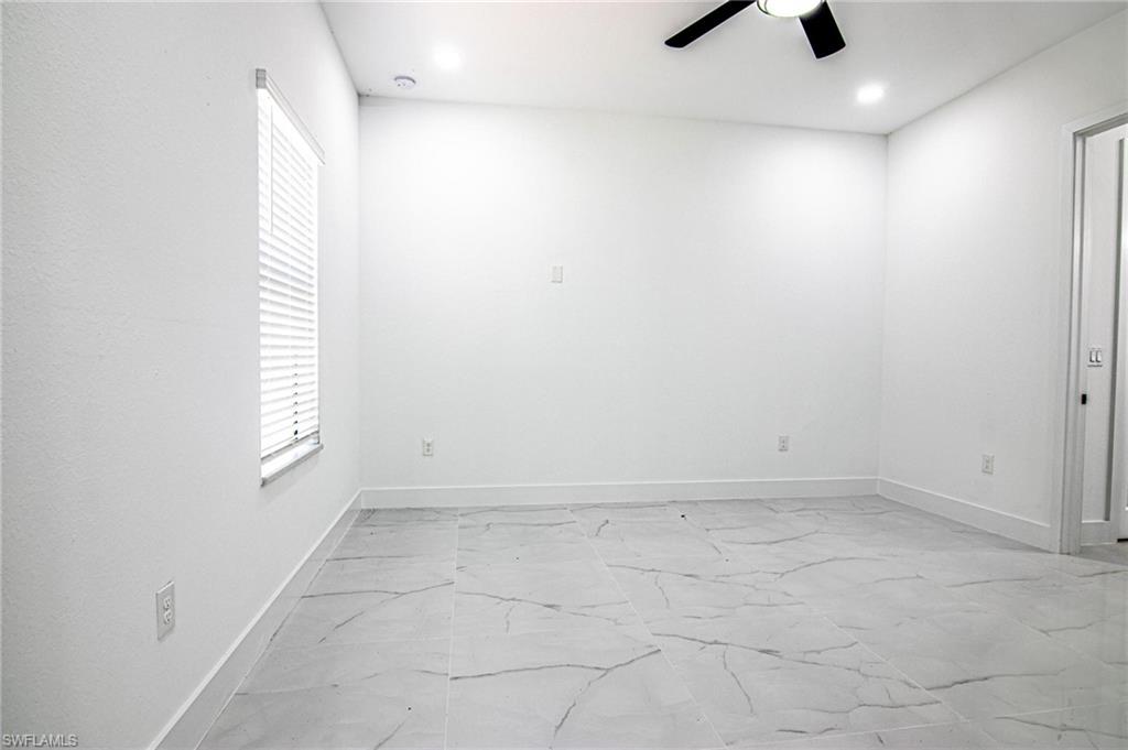 1836 Lindsay St Property Photo 14