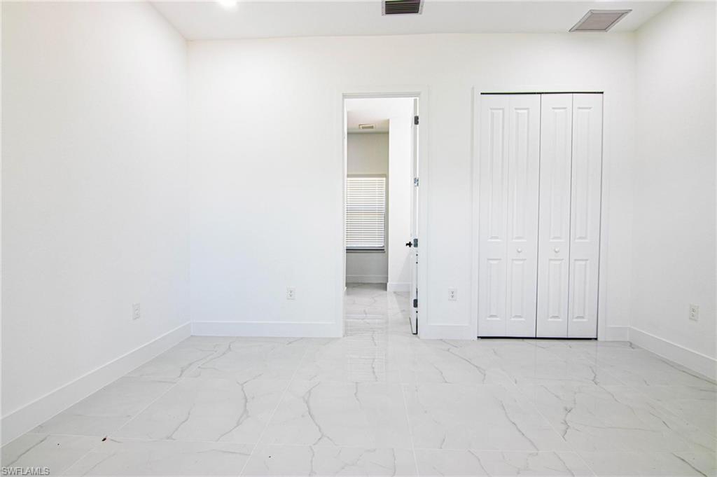 1836 Lindsay St Property Photo 15