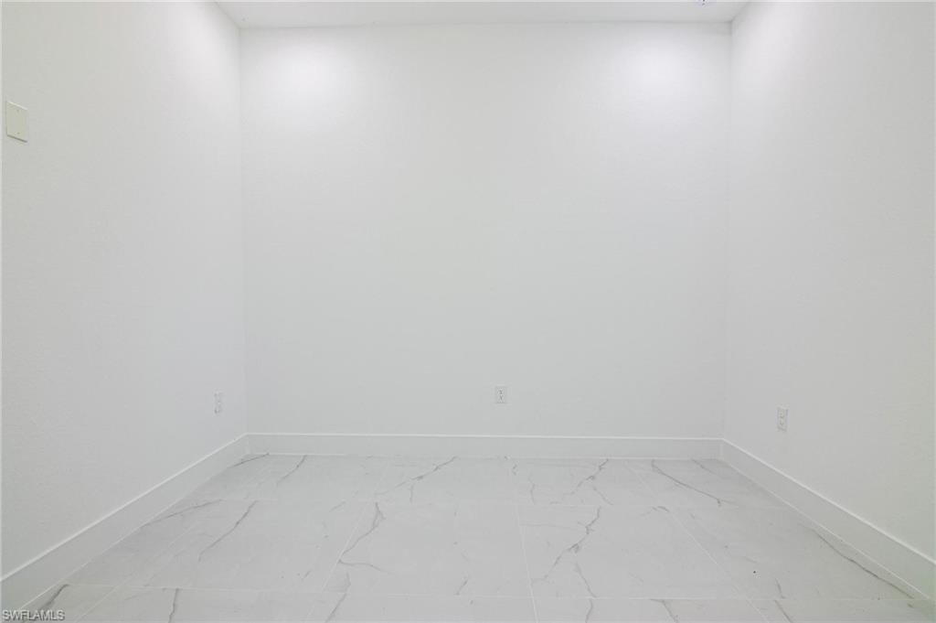 1836 Lindsay St Property Photo 23