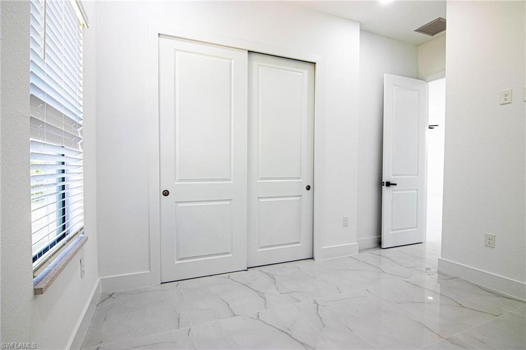1836 Lindsay St Property Photo 24
