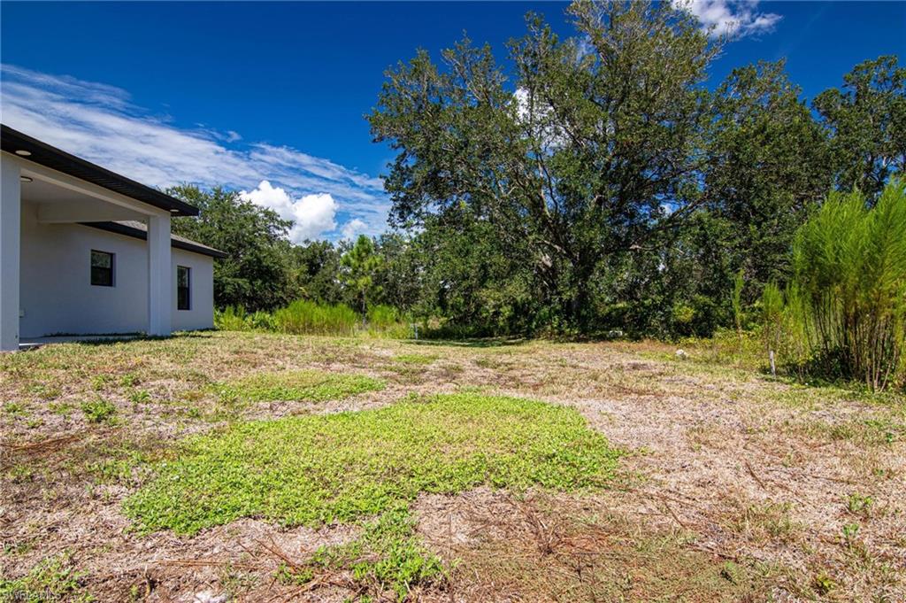 1836 Lindsay St Property Photo 32