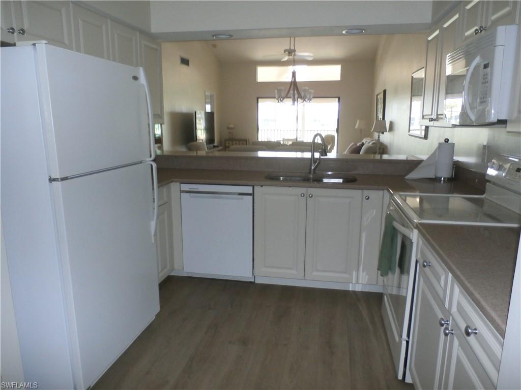 16301 Kelly Woods Dr 205 Property Photo 5
