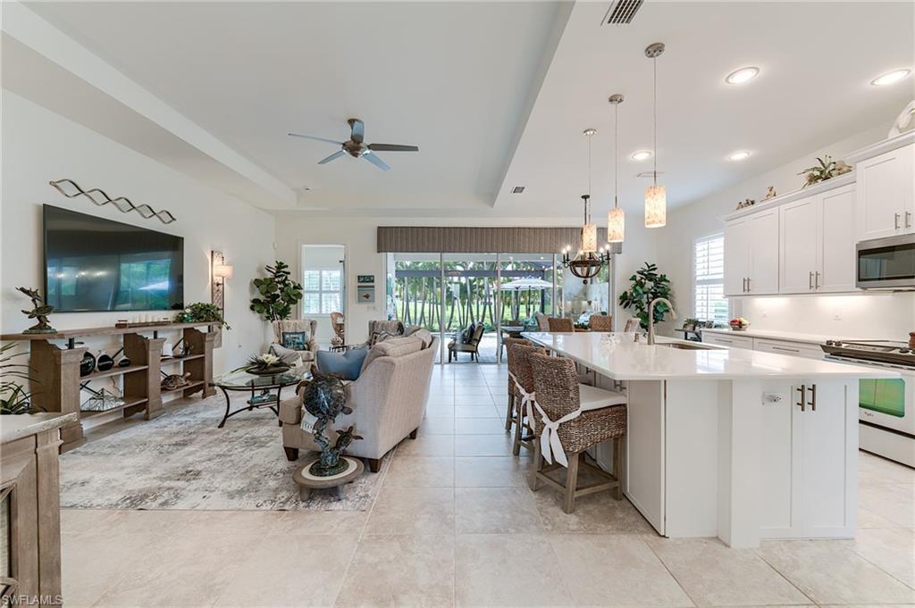 10566 Carena Cir Property Photo 6