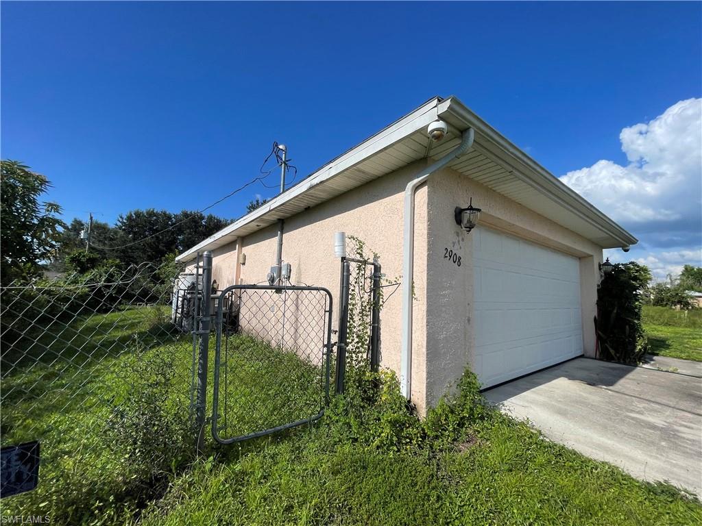 2908 12th St Sw Property Photo 4