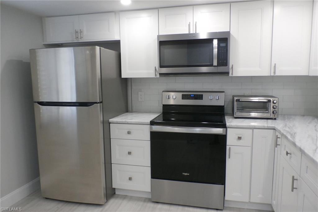 11110 Caravel Cir 101 Property Photo 4