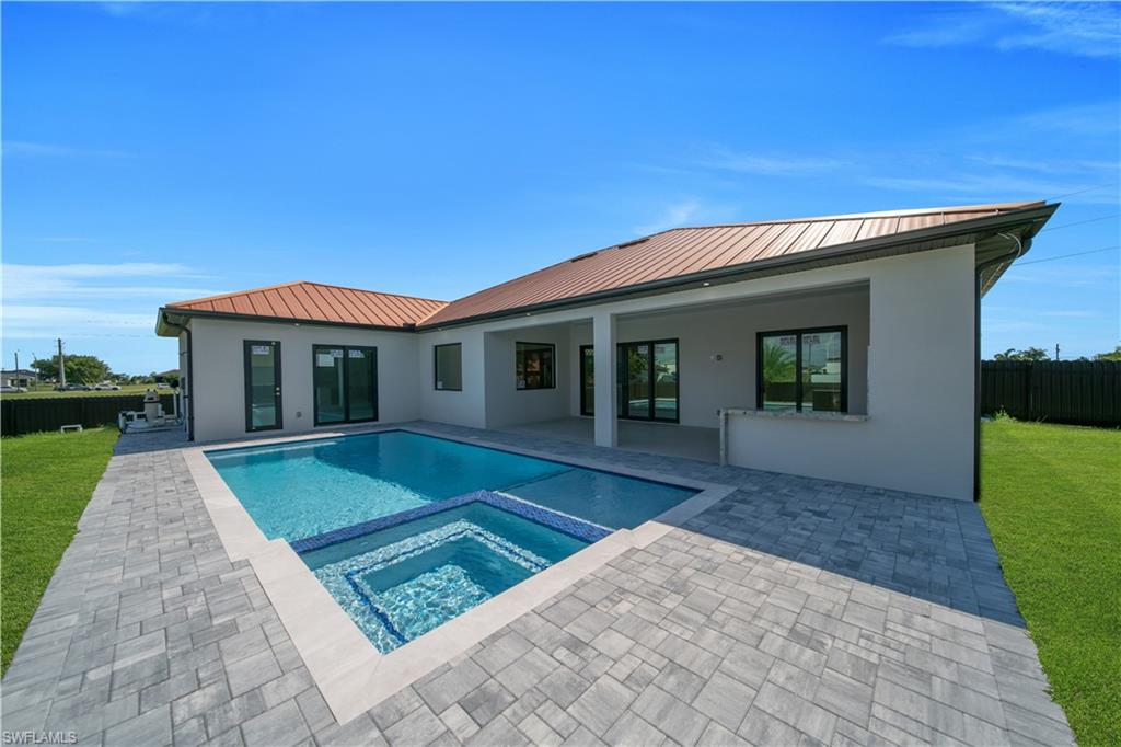 2421 Santa Barbara Blvd N Property Photo 3
