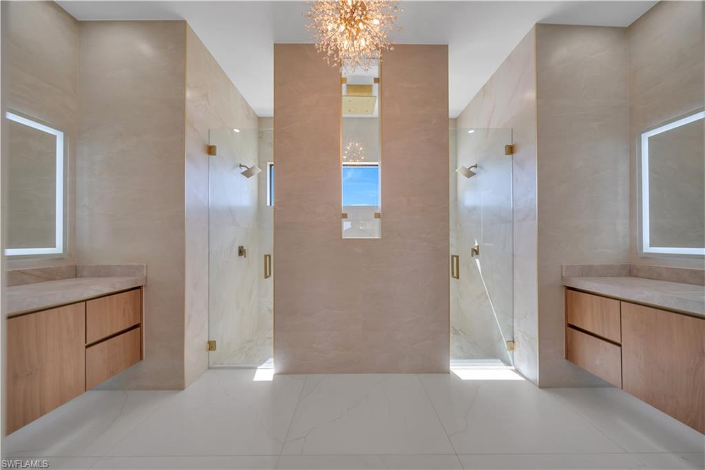 2421 Santa Barbara Blvd N Property Photo 4