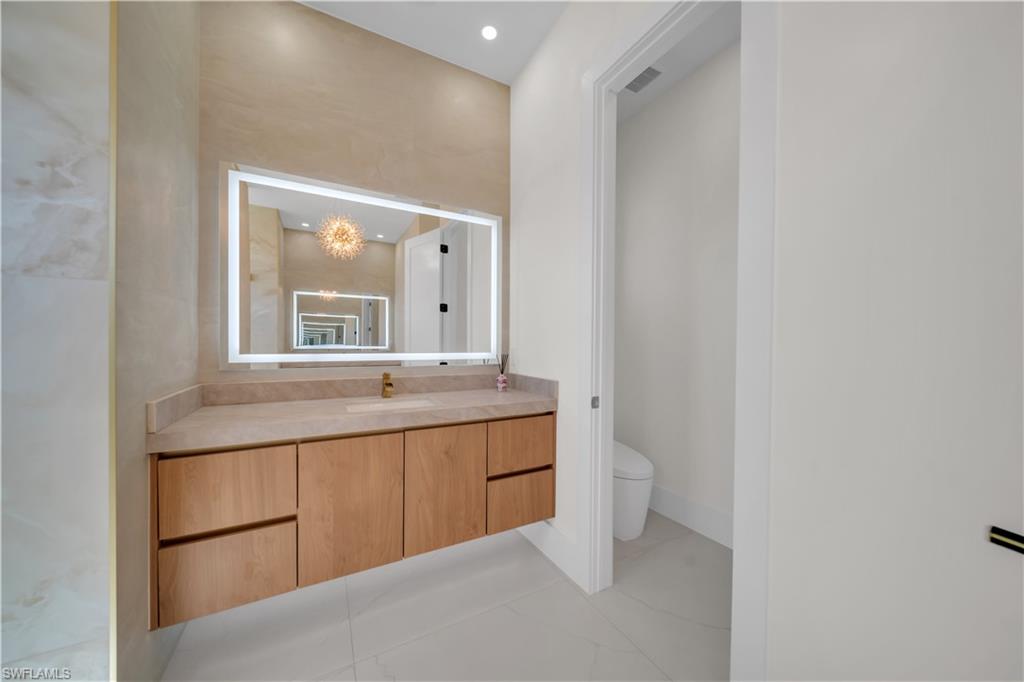 2421 Santa Barbara Blvd N Property Photo 12