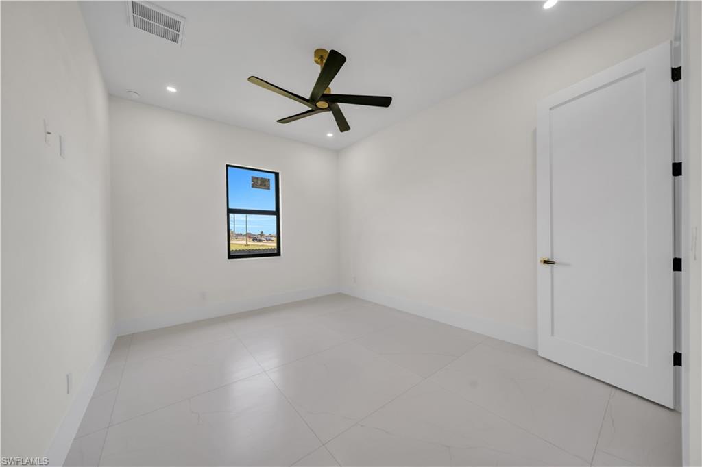 2421 Santa Barbara Blvd N Property Photo 25