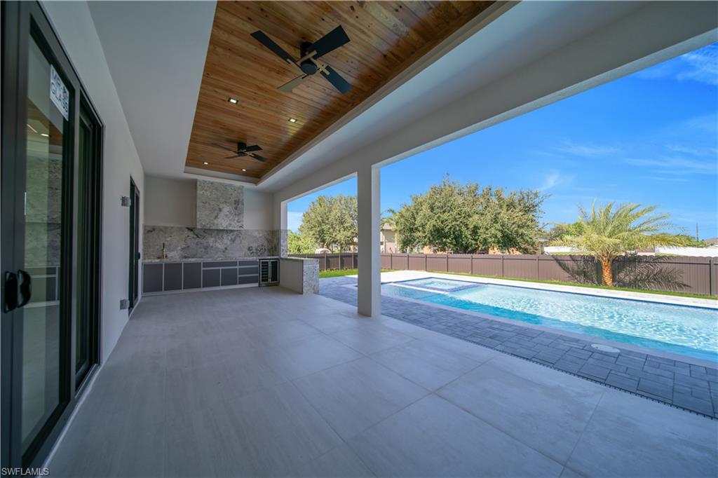 2421 Santa Barbara Blvd N Property Photo 28