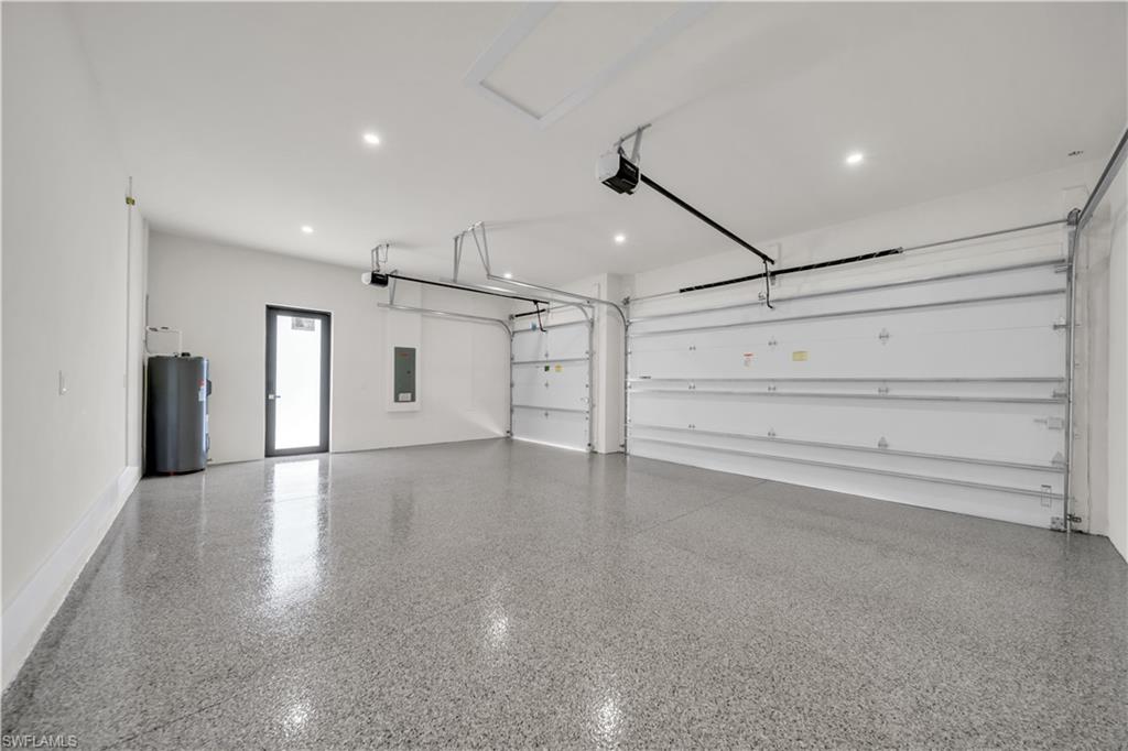 2421 Santa Barbara Blvd N Property Photo 30
