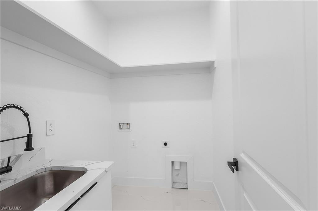 1018 Ne Juanita Pl Property Photo 29