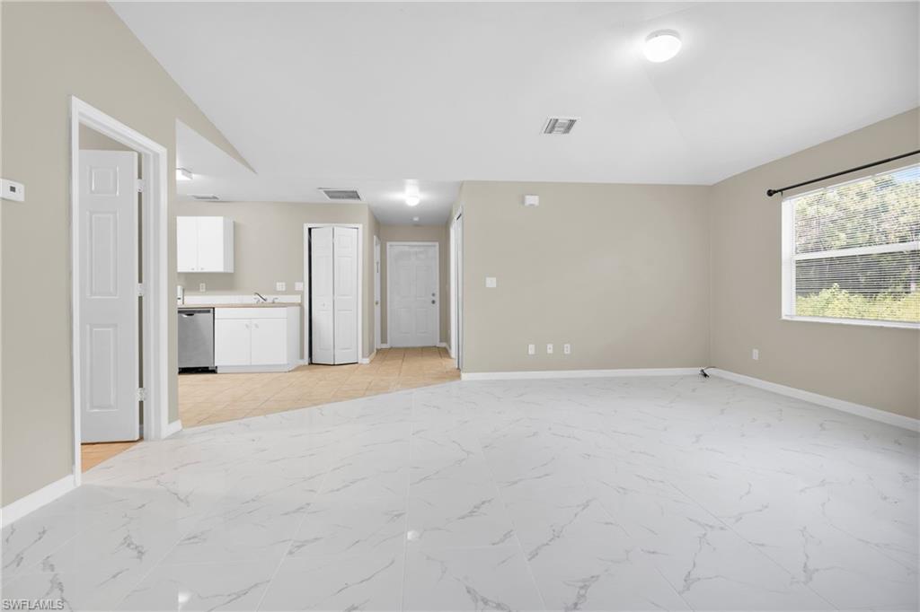 5140/5142 29th St Sw Property Photo 2