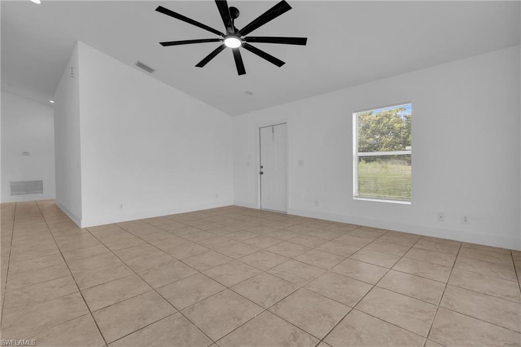 5236/5238 28th St Sw Property Photo 4