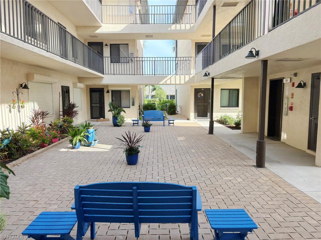 11460 Caravel Cir 5002 Property Photo 2