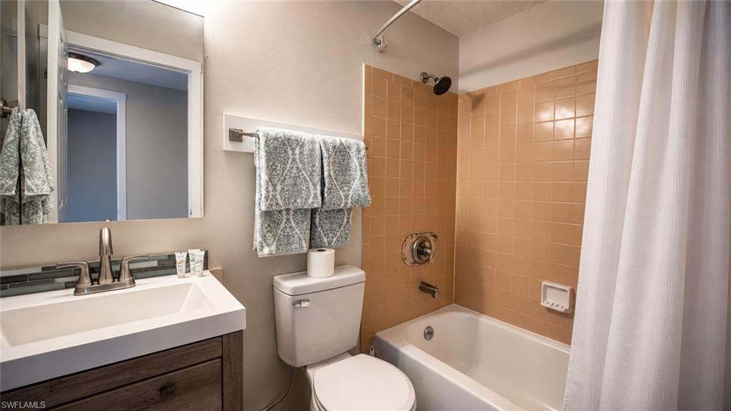 3915 Sw 1st Ave Property Photo 13