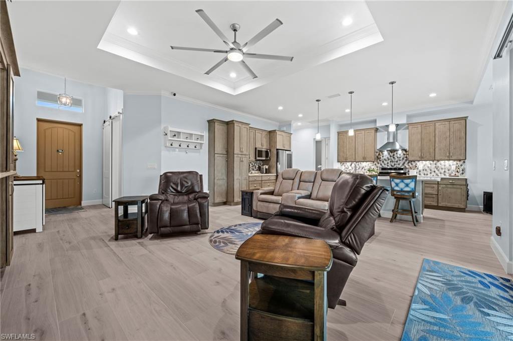 2502 Van Buren Pkwy Property Photo 11