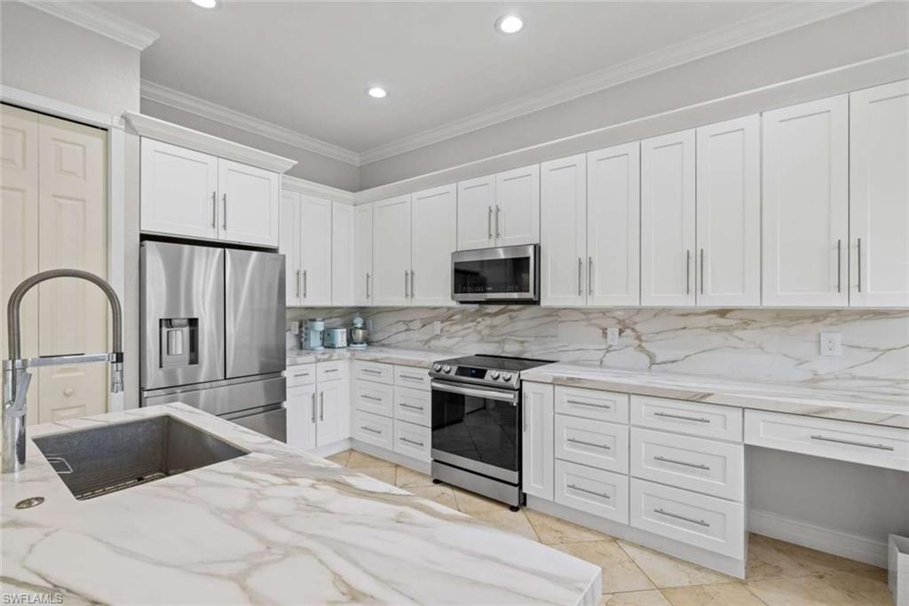 7080 Bergamo WAY 201 Property Photo 1