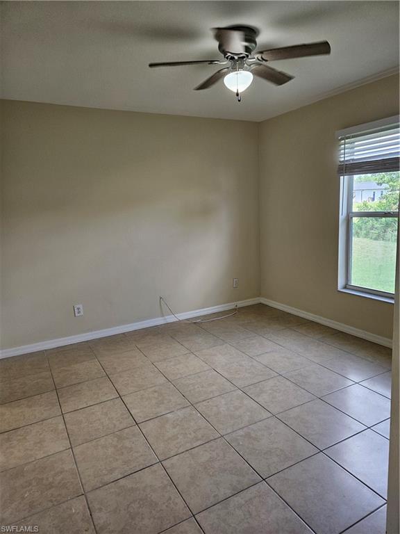 4316 9th St W Property Photo 5