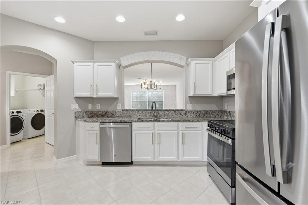 9829 Roundstone Cir Property Photo 15
