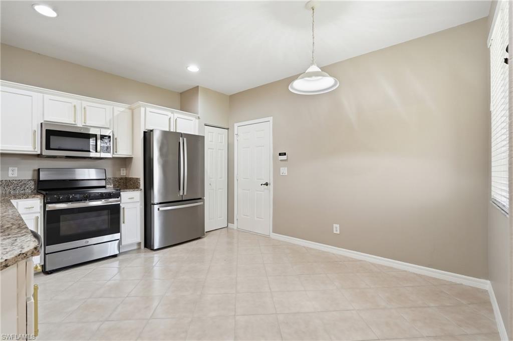 9829 Roundstone Cir Property Photo 17