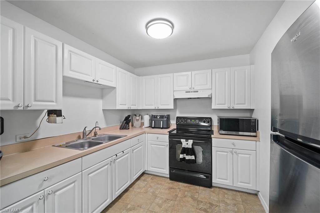 3504 65th St W Property Photo 6