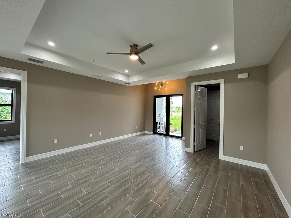 4827 Everglades Blvd N Property Photo 4