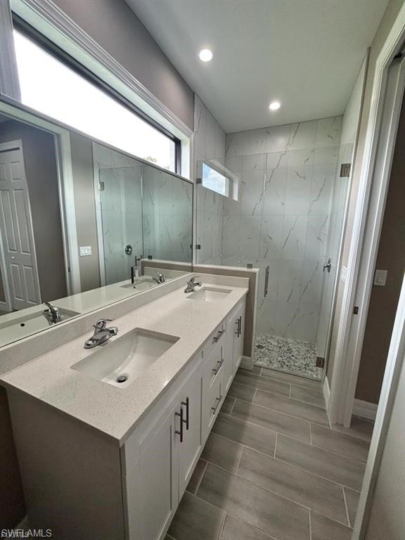4827 Everglades Blvd N Property Photo 8