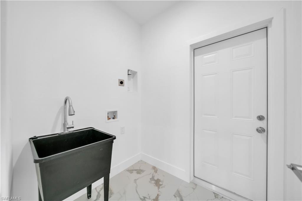 435 Petite Ave Property Photo 9