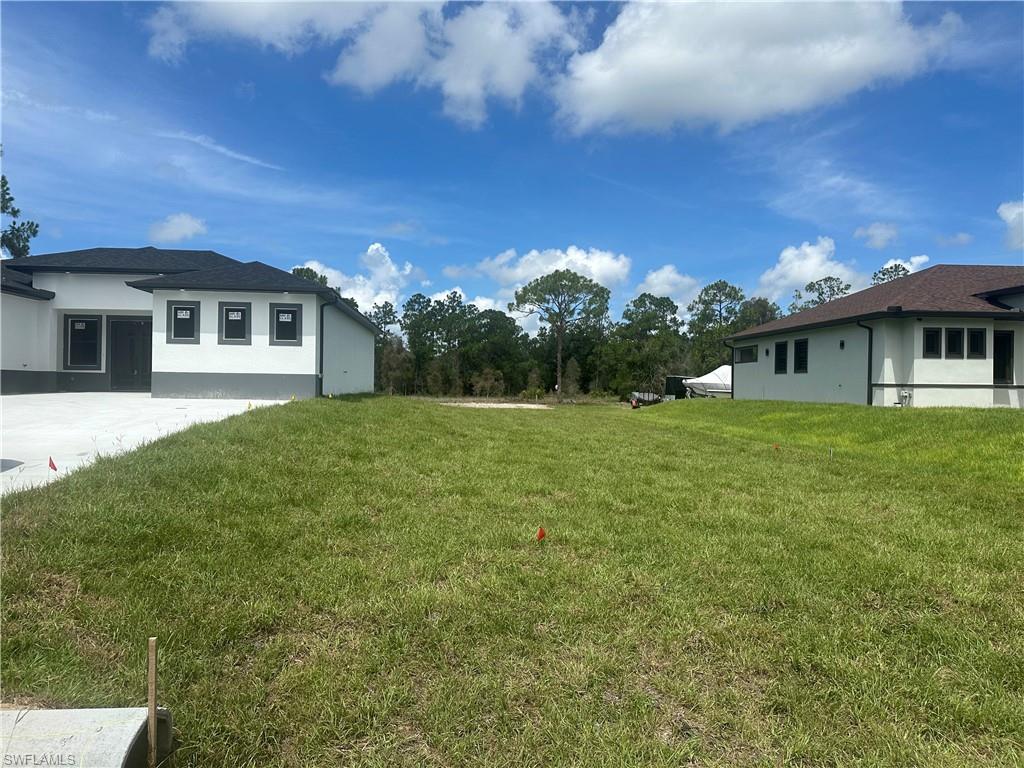 119 Moore Ave Property Photo 4
