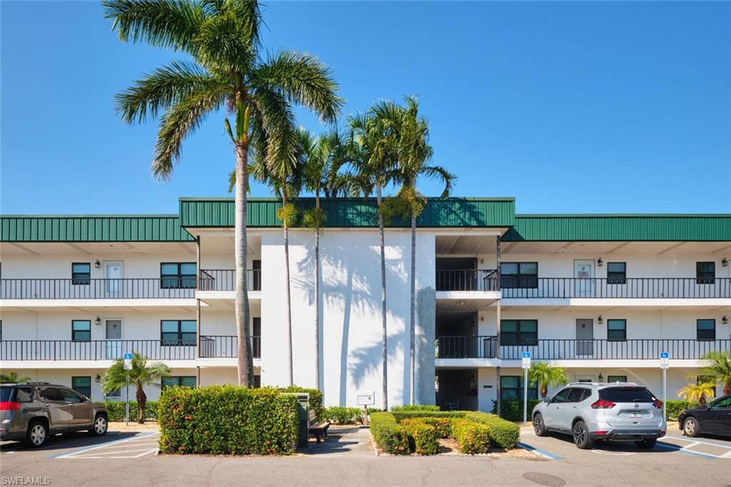 1747 Pebble Beach Dr 302 Property Photo 2