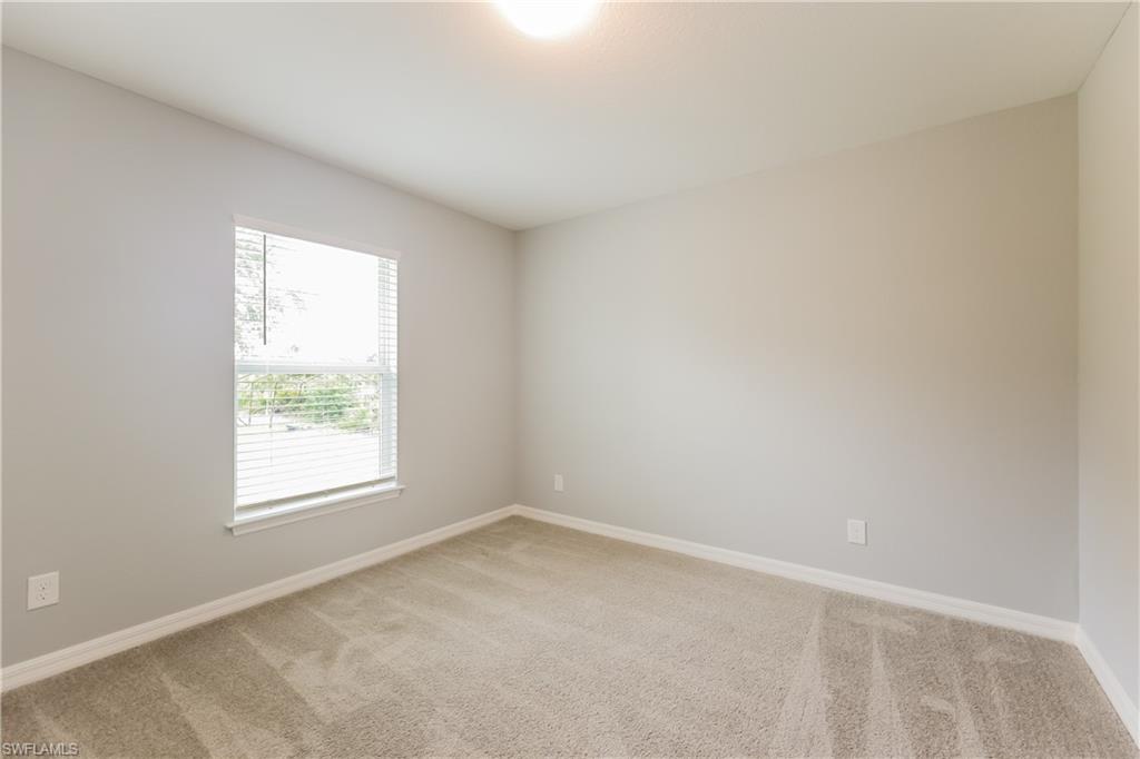 2915 66th St W Property Photo 12