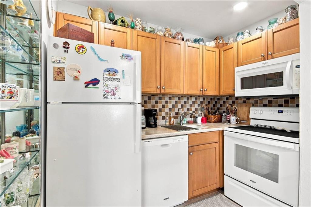 1250 Tennisplace Ct C36 Property Photo 7