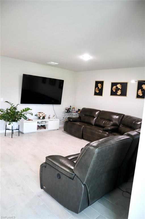 2949 Ernest Way Property Photo 8