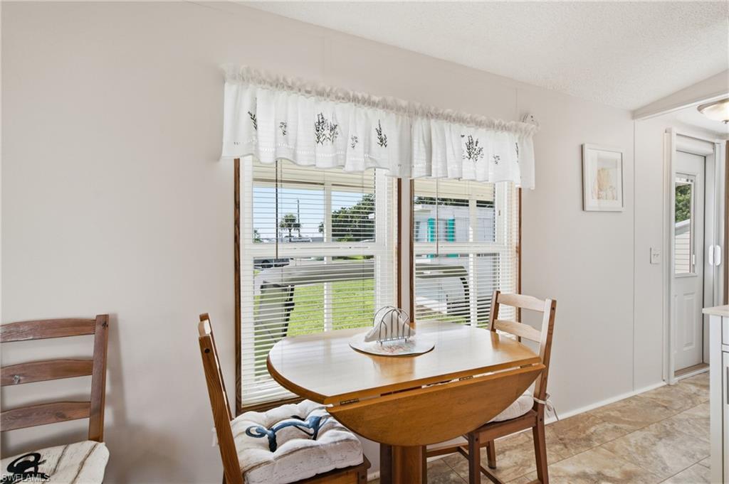 5558 Palm Beach Blvd 5 Property Photo 8