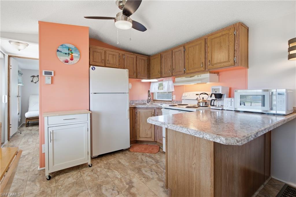 5558 Palm Beach Blvd 5 Property Photo 9