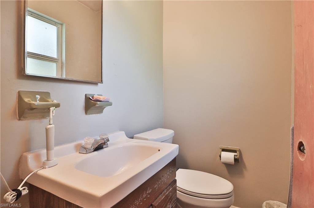 205 Maine Ave Property Photo 17