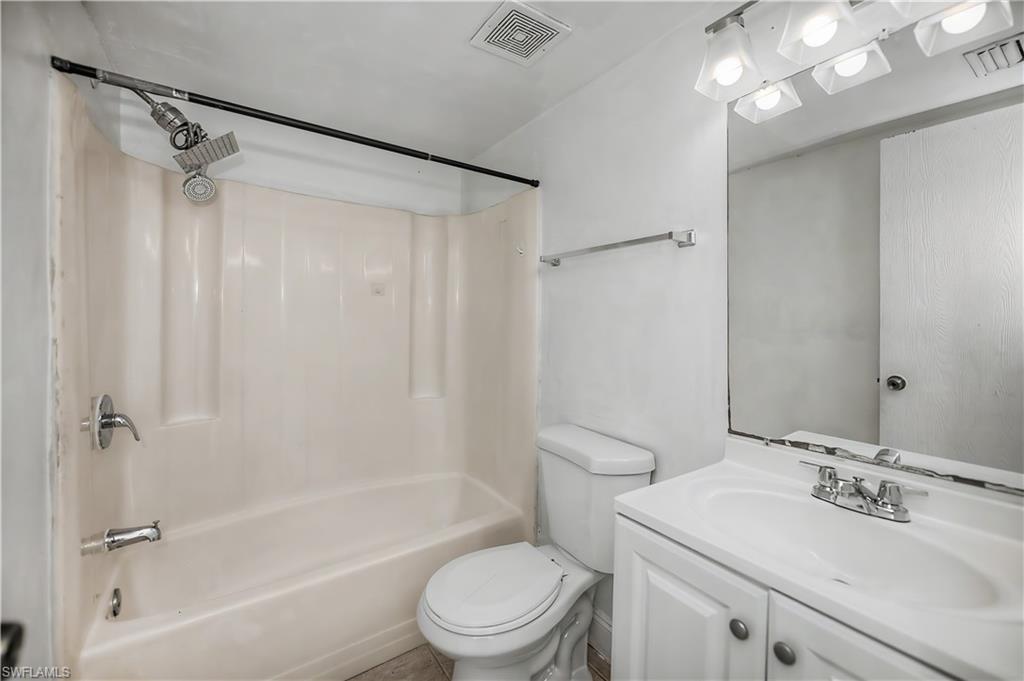 2700 Park Windsor Dr 713 Property Photo 35