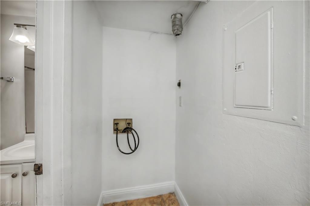 2700 Park Windsor Dr 713 Property Photo 37