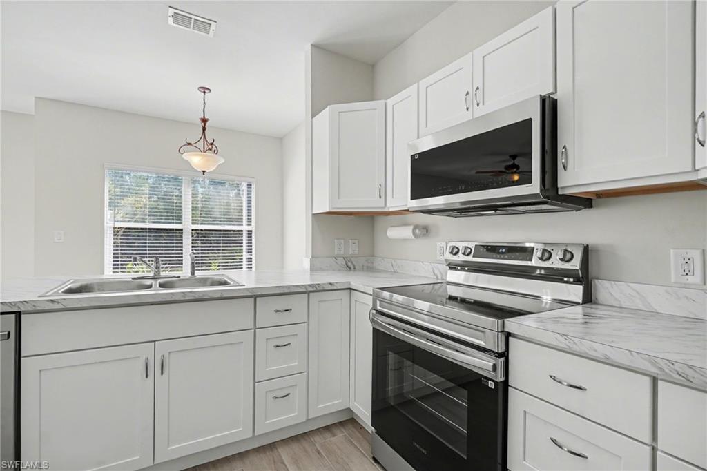 6081 Lake Front Dr Property Photo 11