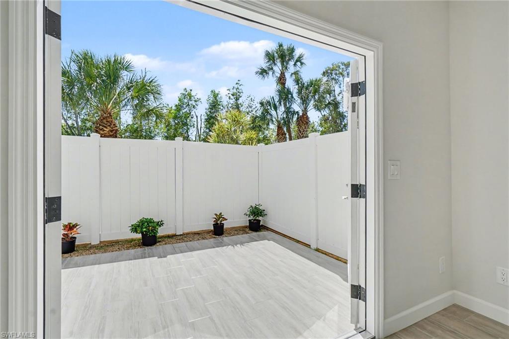 6081 Lake Front Dr Property Photo 23
