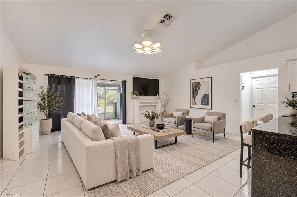 1414 Louis Ave Property Photo 3