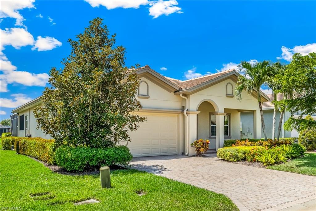 12764 Fairway Cove Ct Property Photo 2