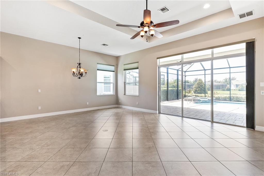 12764 Fairway Cove Ct Property Photo 9