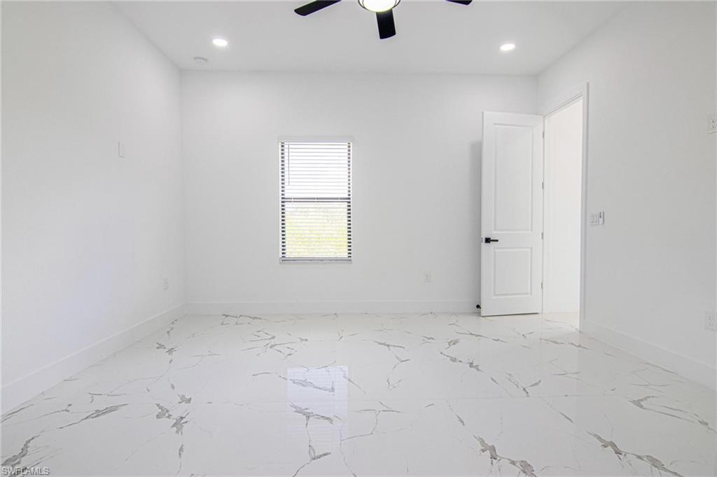 1834 Lindsay St Property Photo 17
