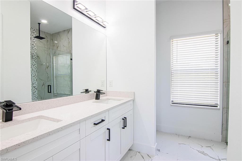 1834 Lindsay St Property Photo 18